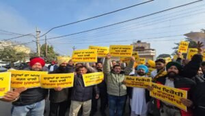 जालंधर में आतिशी के VIDEO पर बवाल:AAP कार्यकर्ताओं ने कांग्रेस विधायक का आवास घेरा