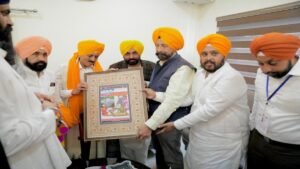 CM मान ने नांदेड़ साहिब को पवित्र नगर का दर्जा देने की मांग की, कहा कि वे महाराष्ट्र सरकार के समक्ष यह मांग उठाएंगे।