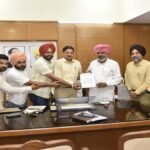 वित्त मंत्री हरपाल सिंह चीमा ने कर्मचारियों के लंबित मुद्दों के ठोस समाधान के लिए विभिन्न विभागों की कर्मचारी यूनियनों के साथ की बैठकें