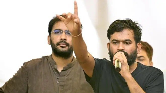 मांगें पूरी नहीं हुईं तो फिर सड़कों पर उतरेगी काकरोच जनता पार्टी, 5 सितंबर को दिल्ली में मार्च