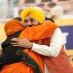 ‘आप’ के राष्ट्रीय संयोजक अरविंद केजरीवाल और CM भगवंत सिंह मान ने होशियारपुर में बसों को दिखाई हरी झंडी